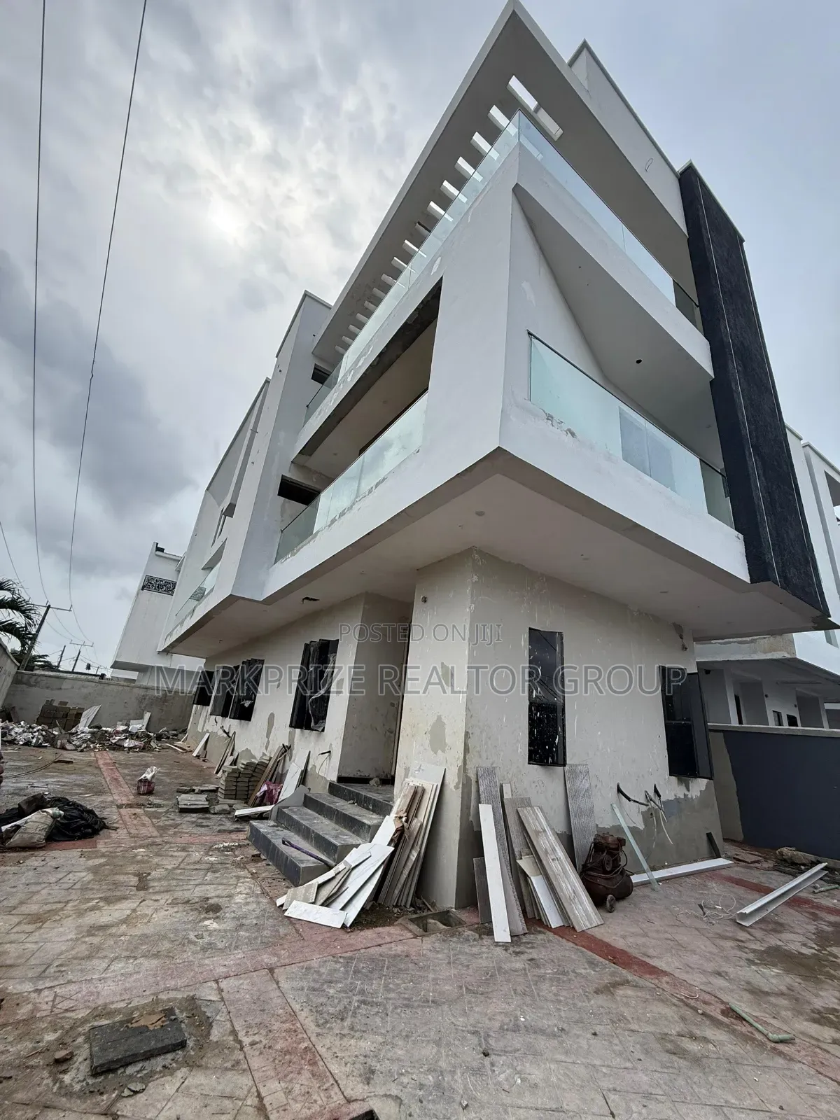 5bdrm Duplex in Ogudu Gra 1 Lagos for sale