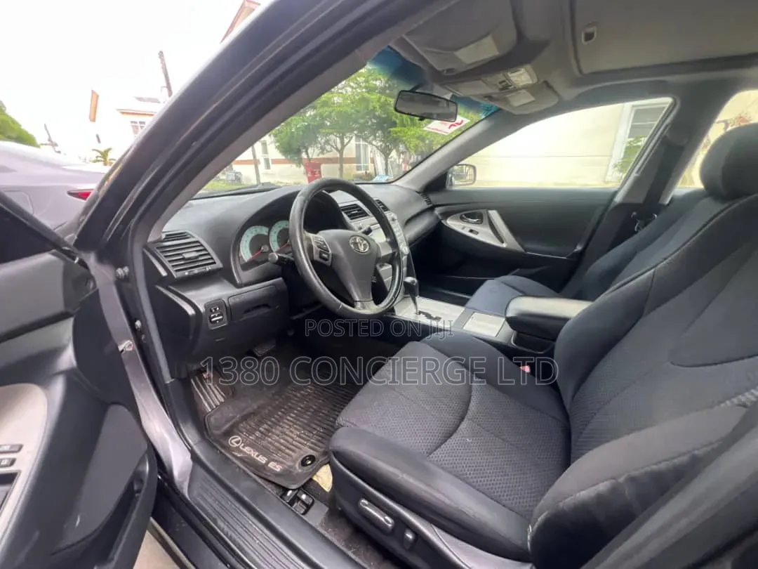 Toyota Camry 2009 Gray