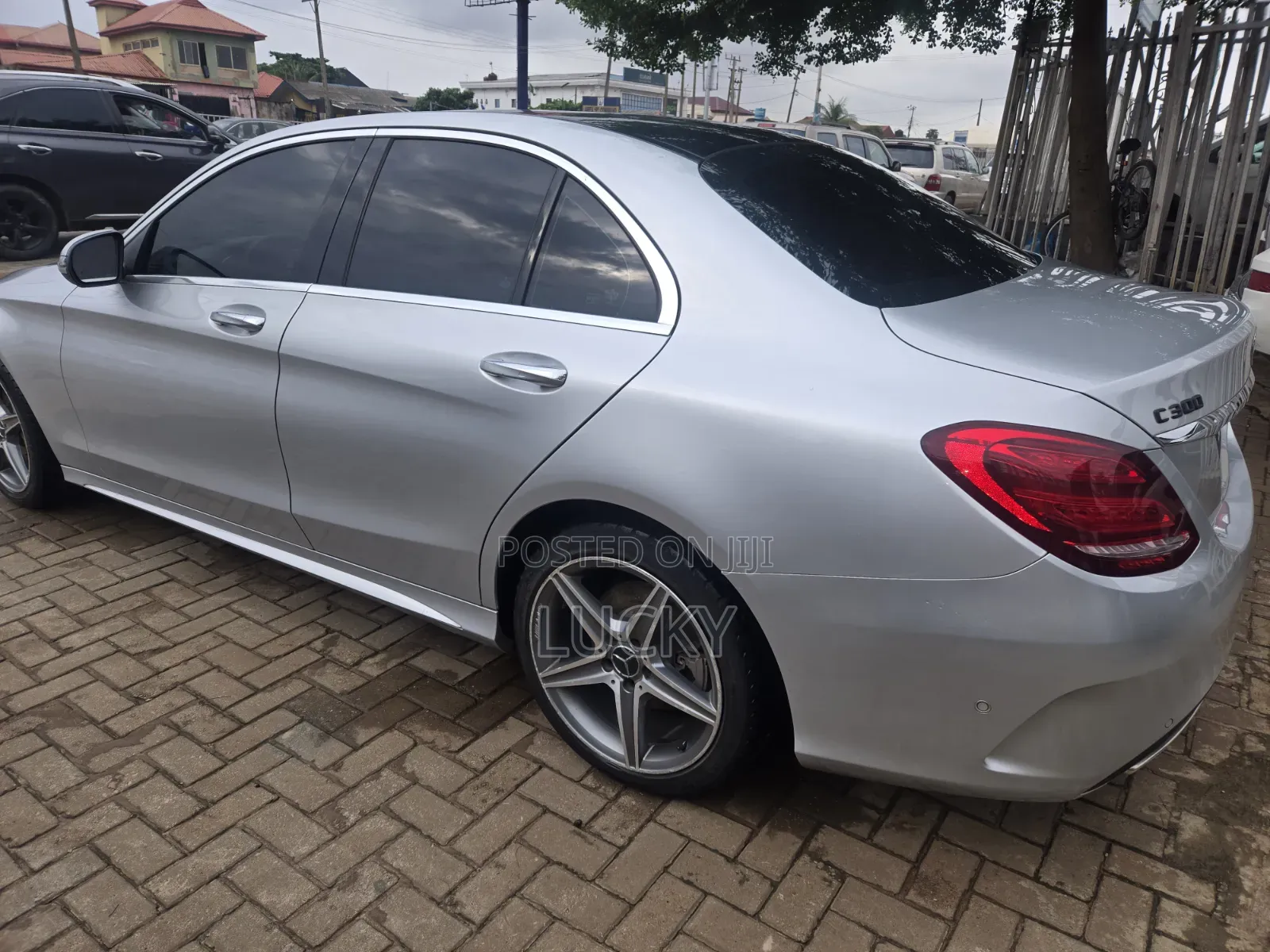 Mercedes-Benz C300 2016 Silver
