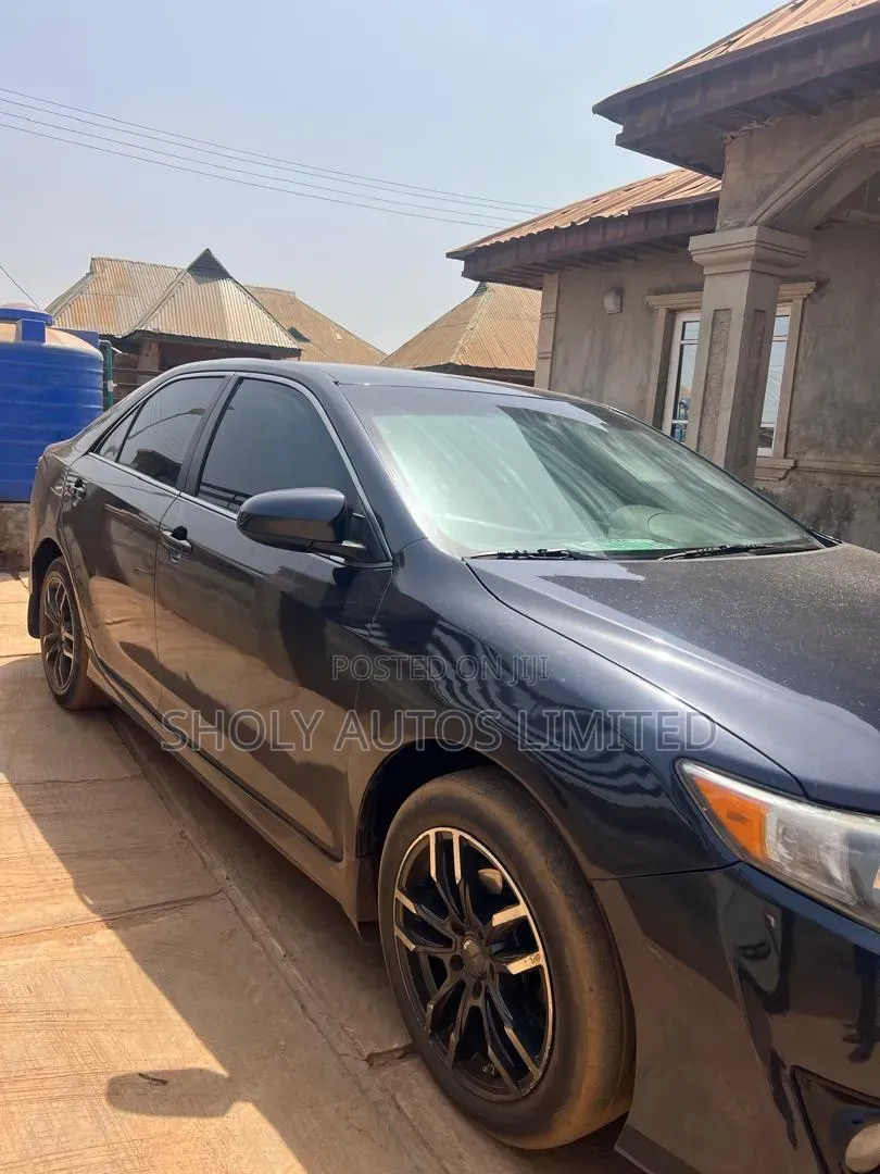Toyota Camry 2013 Gray