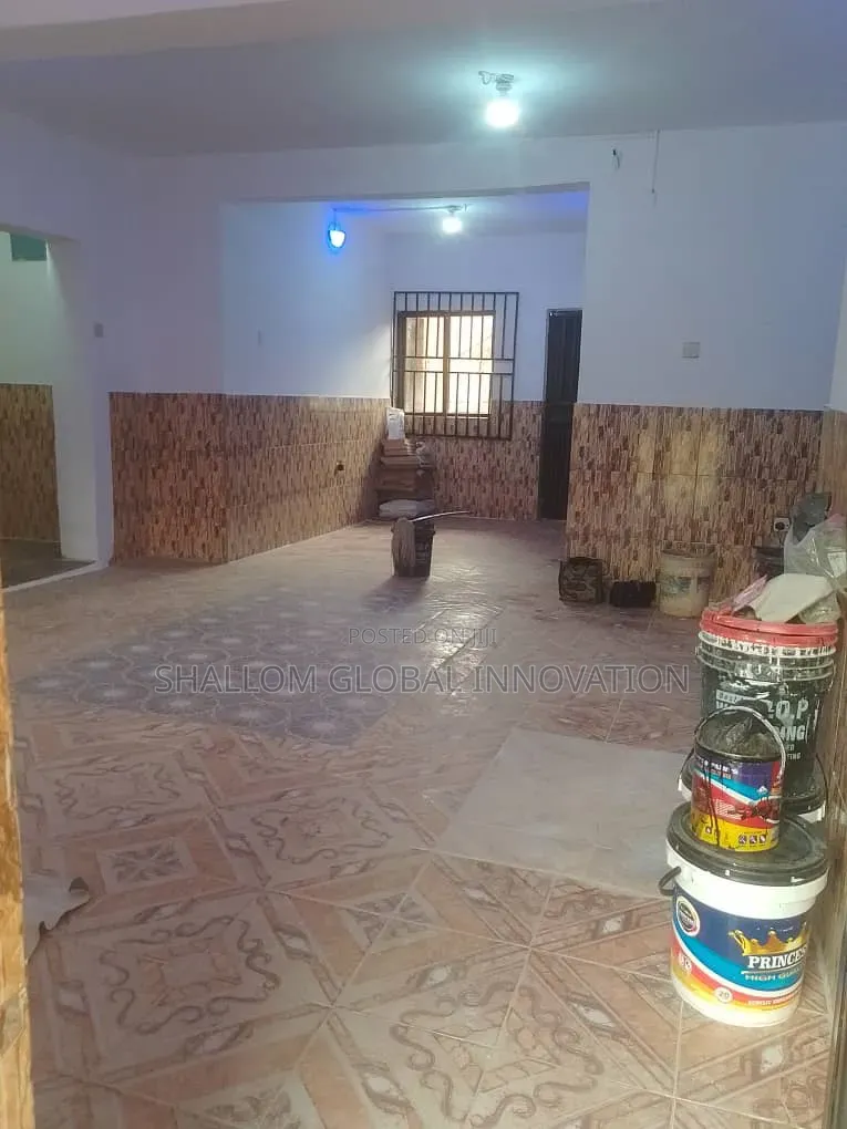 3bdrm Block of Flats in Peace, Akobo for rent