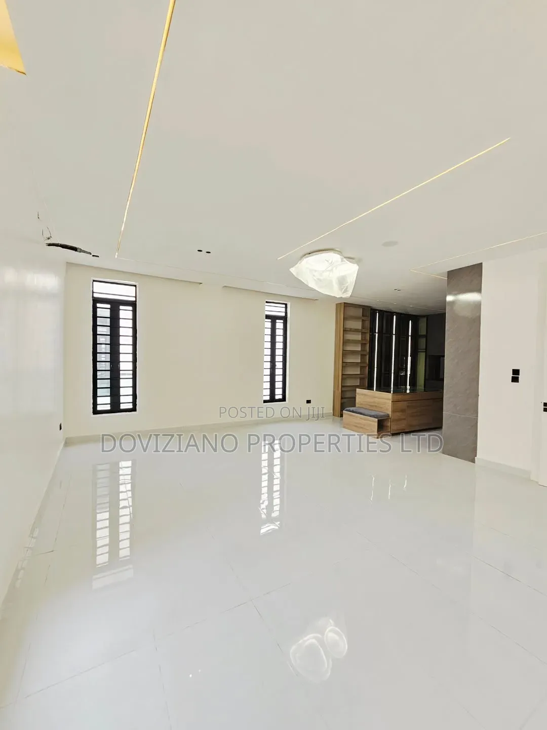 5bdrm Duplex in Lekki Phase 1 for sale