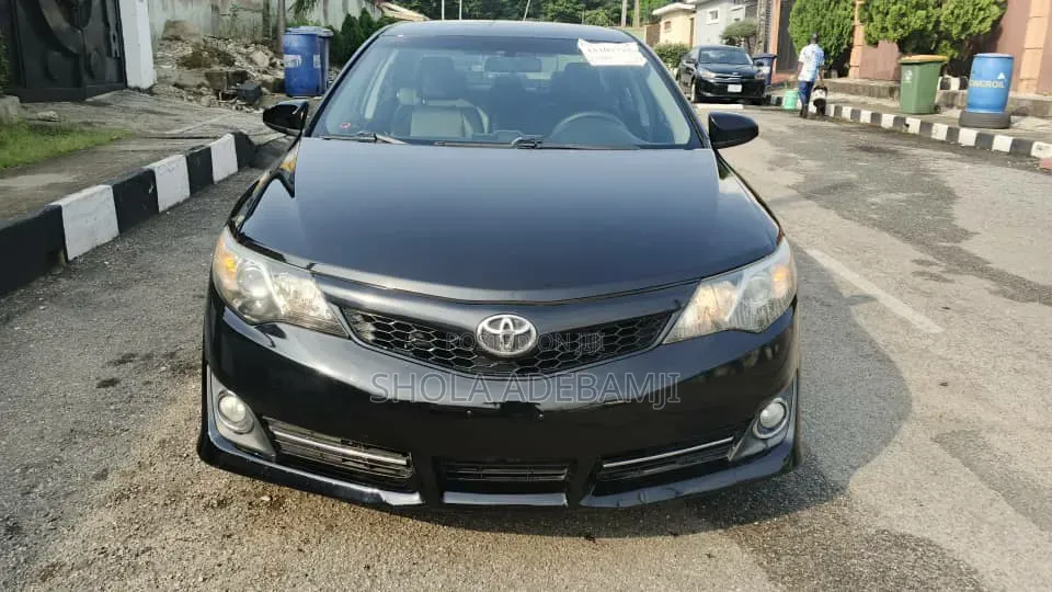 Toyota Camry SE 4dr Sedan (2.5L 4cyl 6A) 2012 Black