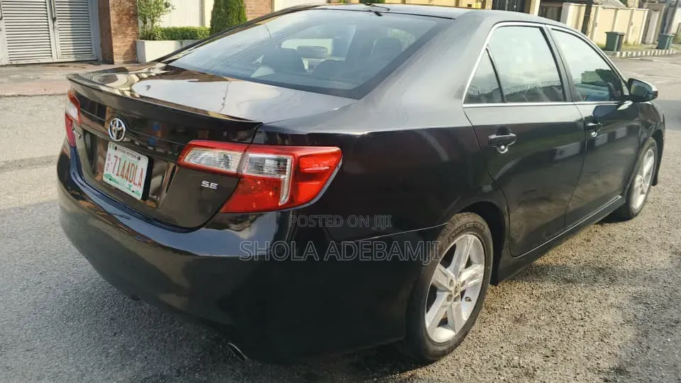 Toyota Camry SE 4dr Sedan (2.5L 4cyl 6A) 2012 Black