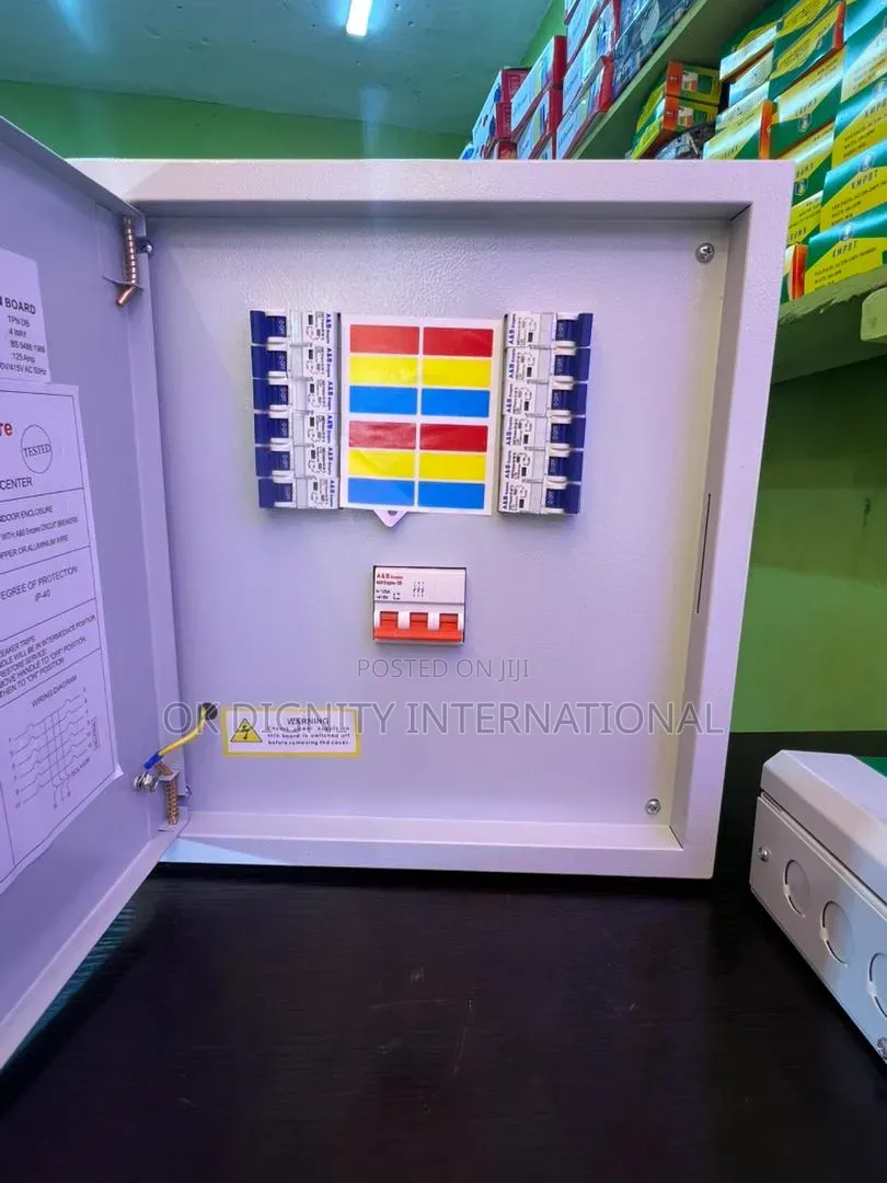 4 Way 3 Phase Distribution Board (Tpn) – Metal Db With MCB