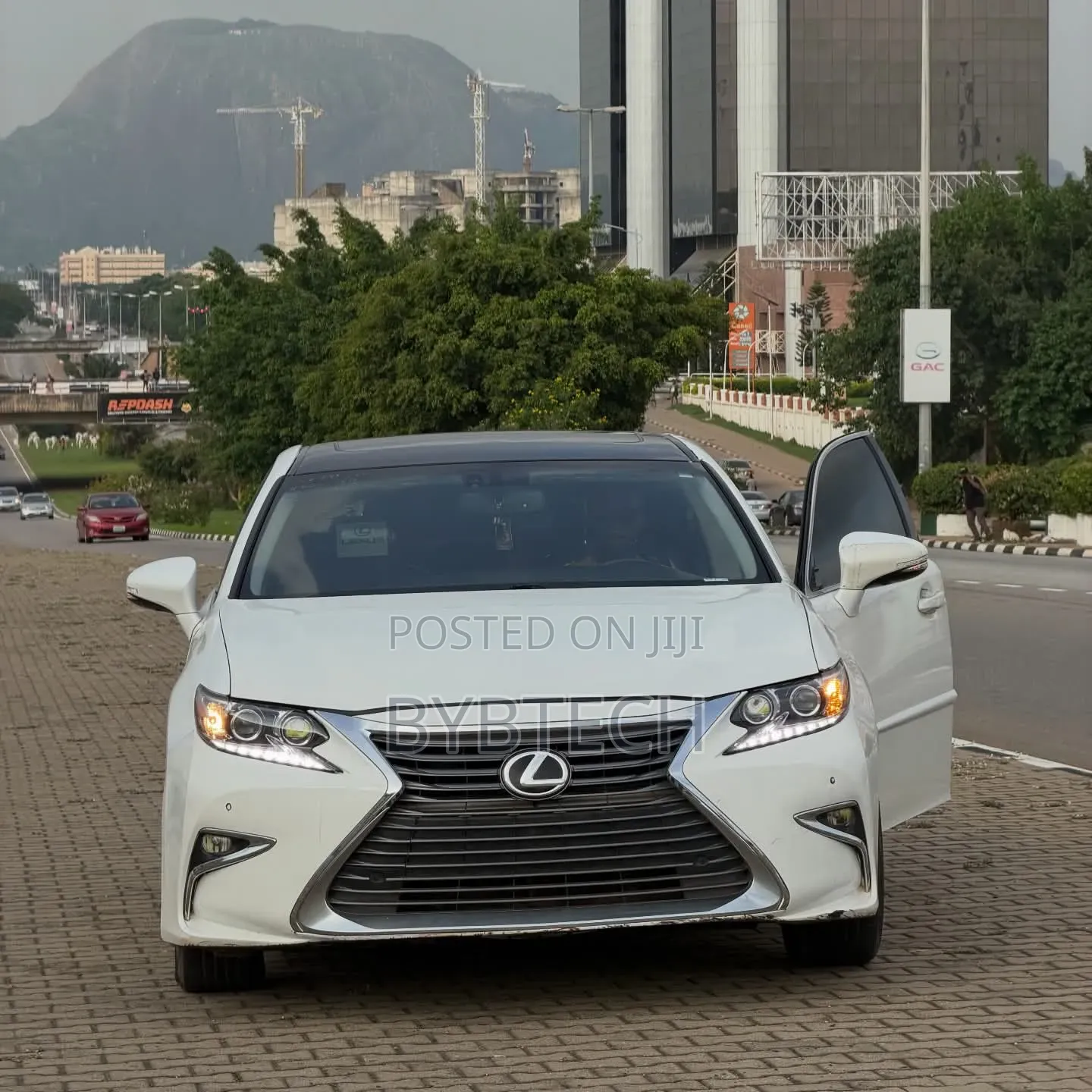 Lexus ES 2013 White