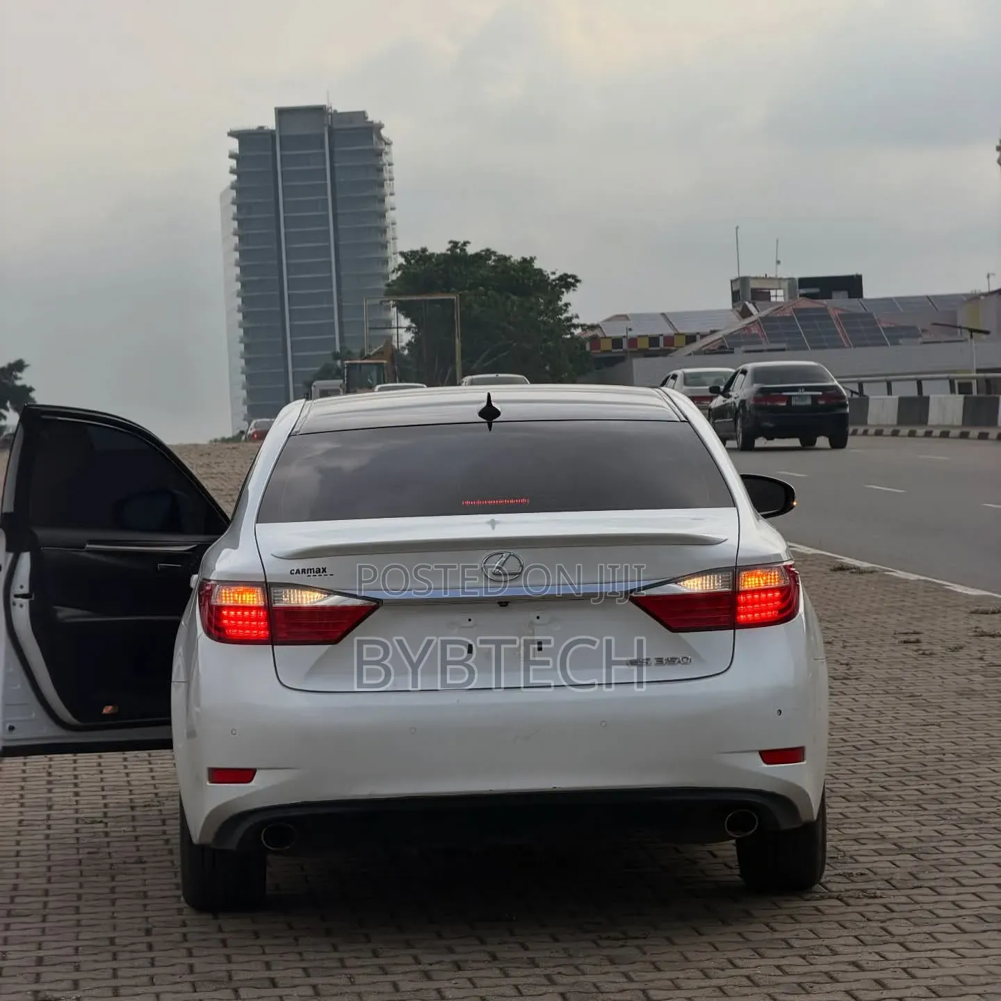 Lexus ES 2013 White