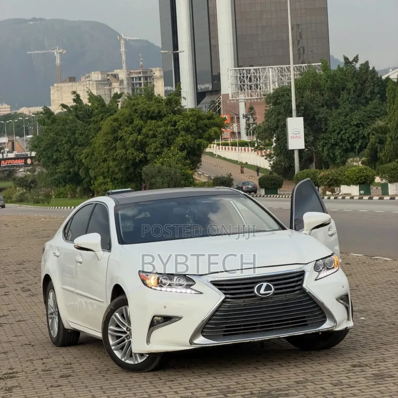 Lexus ES 2013 White