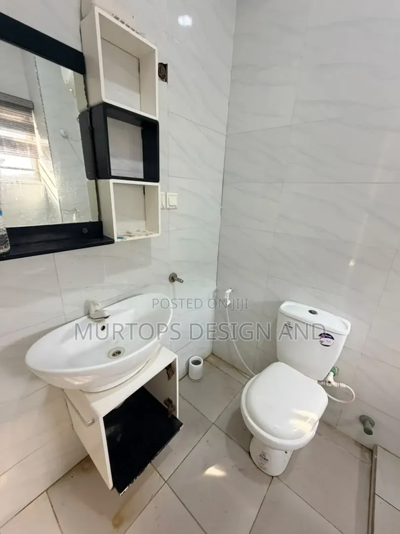 1bdrm Shared Apartment in Osapa london for rent