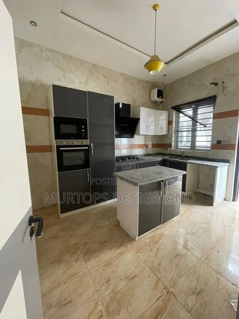1bdrm Shared Apartment in Royal Pine, Lekki Phase 2 for rent