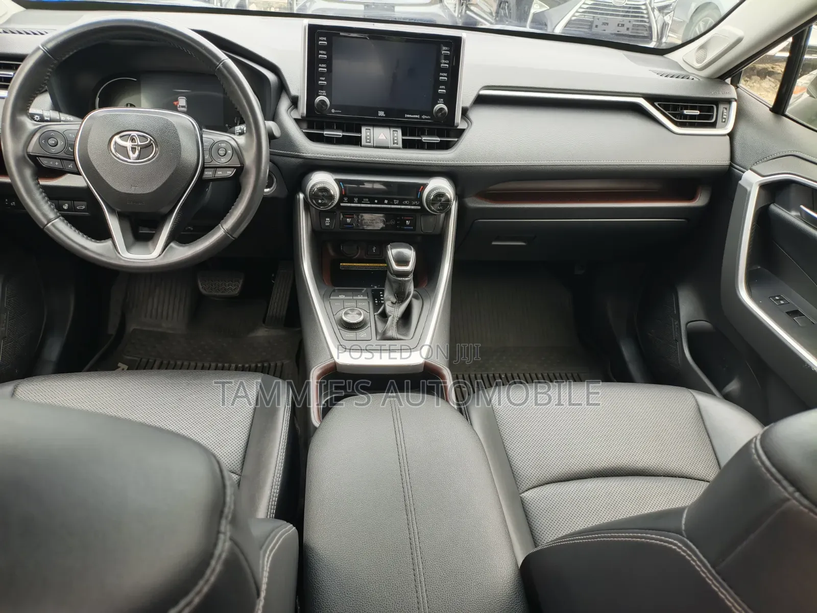 Toyota RAV4 Limited 2021 Silver