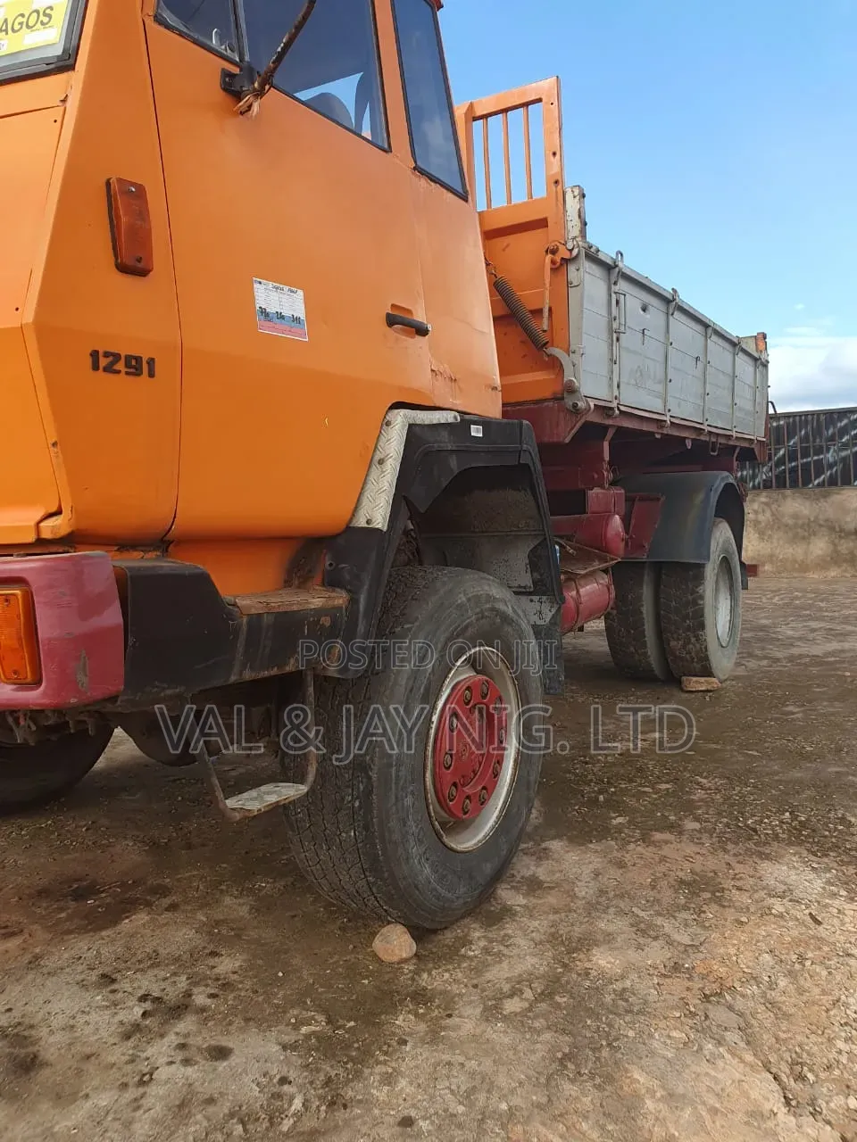 Steyr 1291 Tipper Truck With Auxiliary - 6 Tyres - Foreign Use