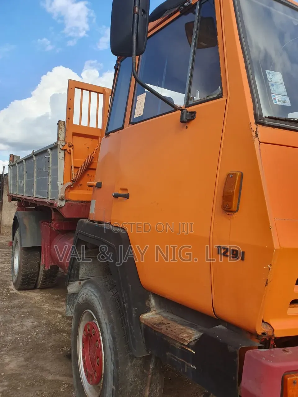 Steyr 1291 Tipper Truck With Auxiliary - 6 Tyres - Foreign Use