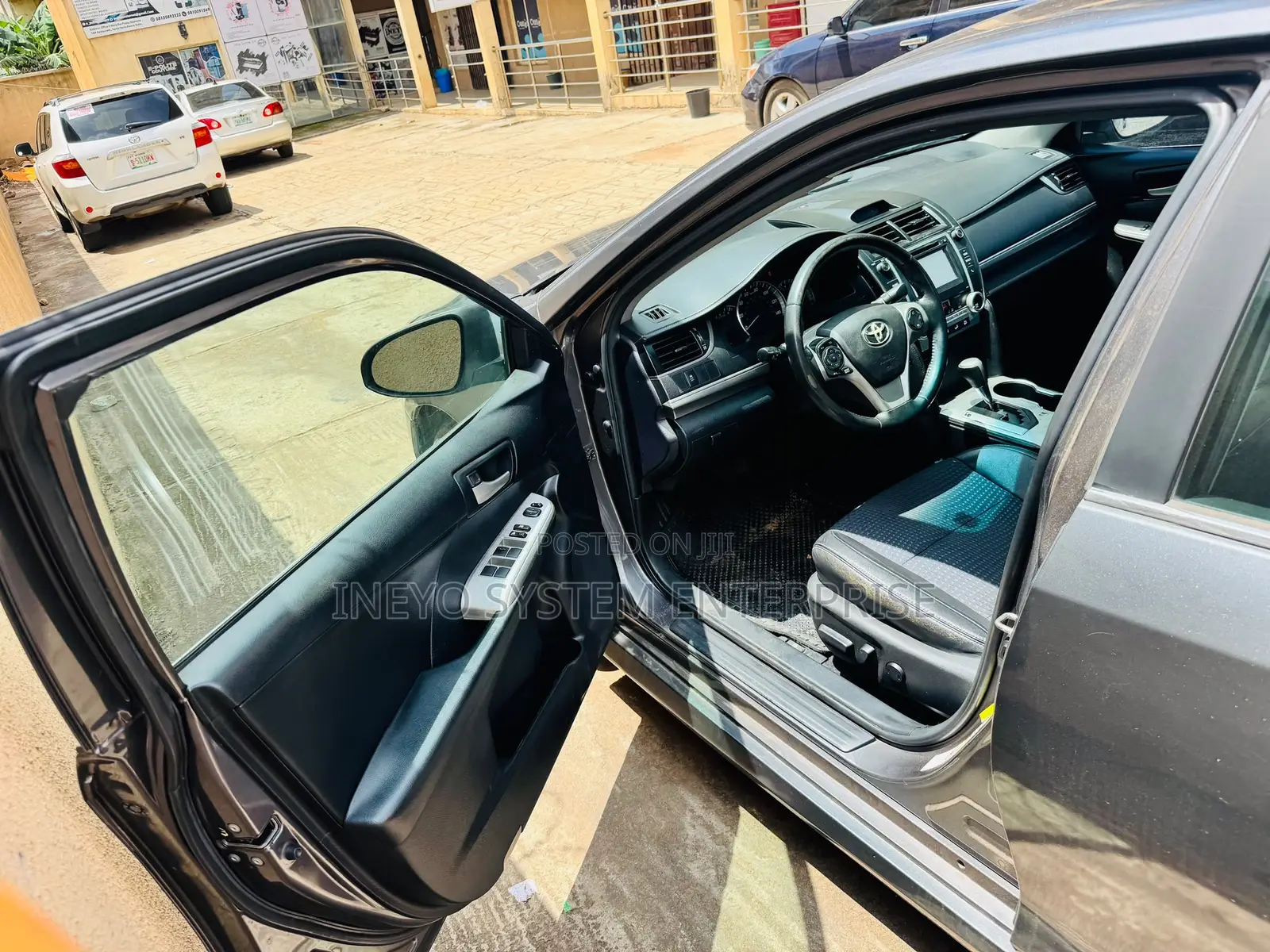 Toyota Camry SE 4dr Sedan (2.5L 4cyl 6A) 2014 Black