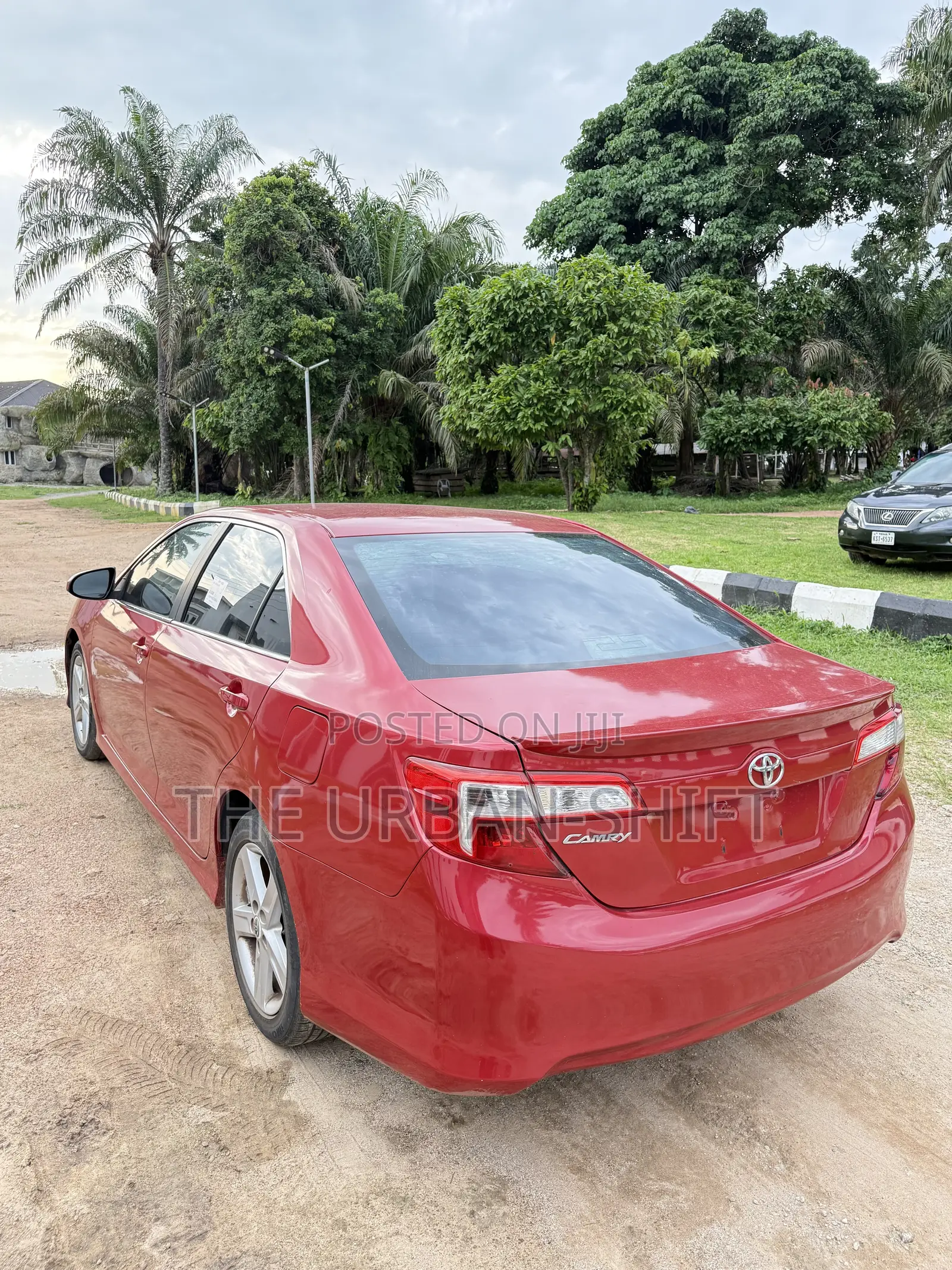 Toyota Camry SE 4dr Sedan (2.5L 4cyl 6A) 2012 Red