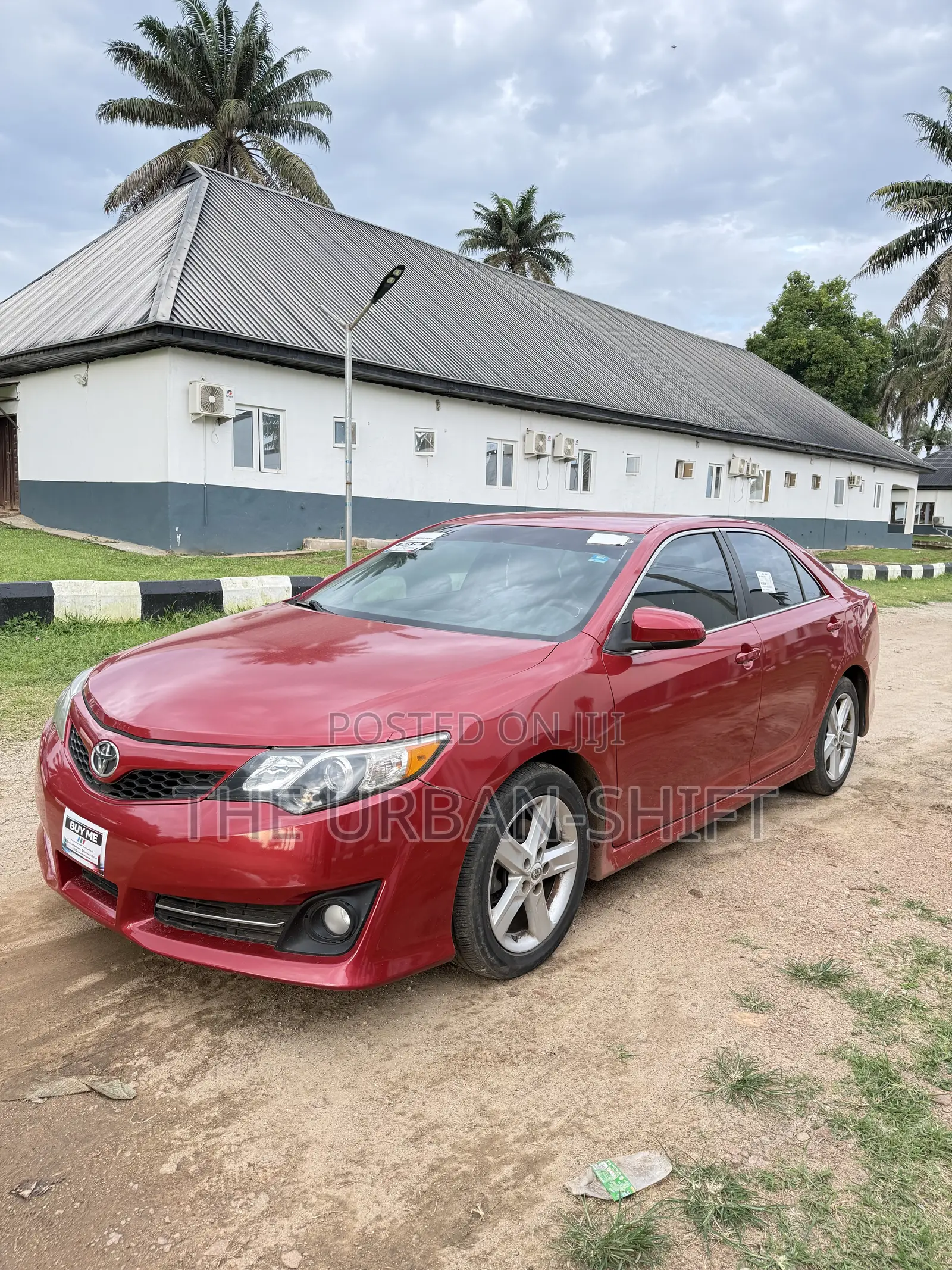 Toyota Camry SE 4dr Sedan (2.5L 4cyl 6A) 2012 Red