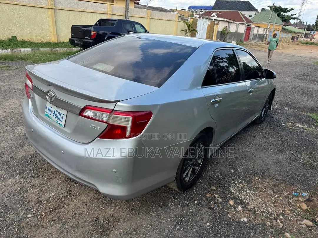 Toyota Camry 2014 Silver