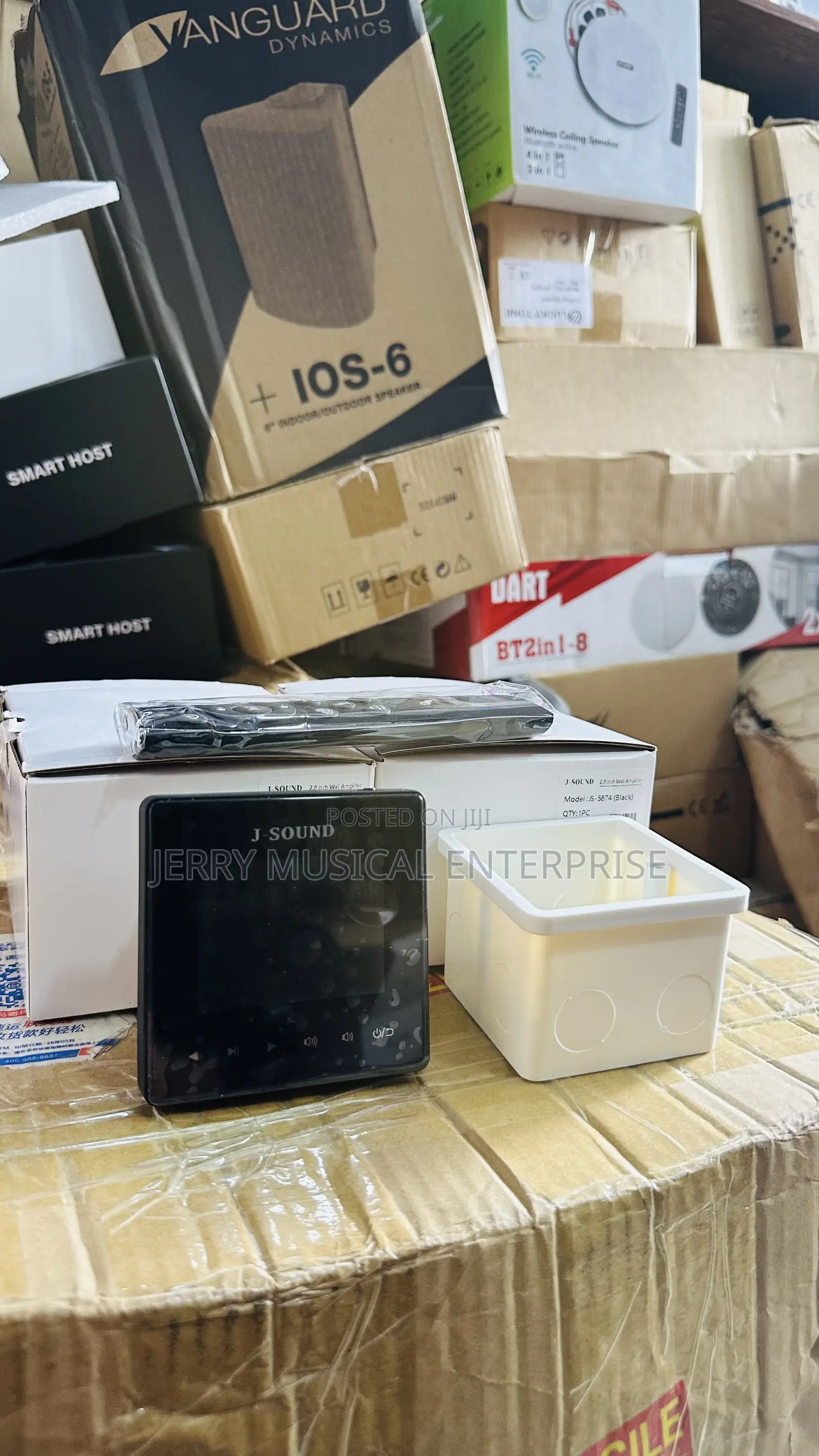 Black in Wall Amplifiers With Bluetooth and Usb