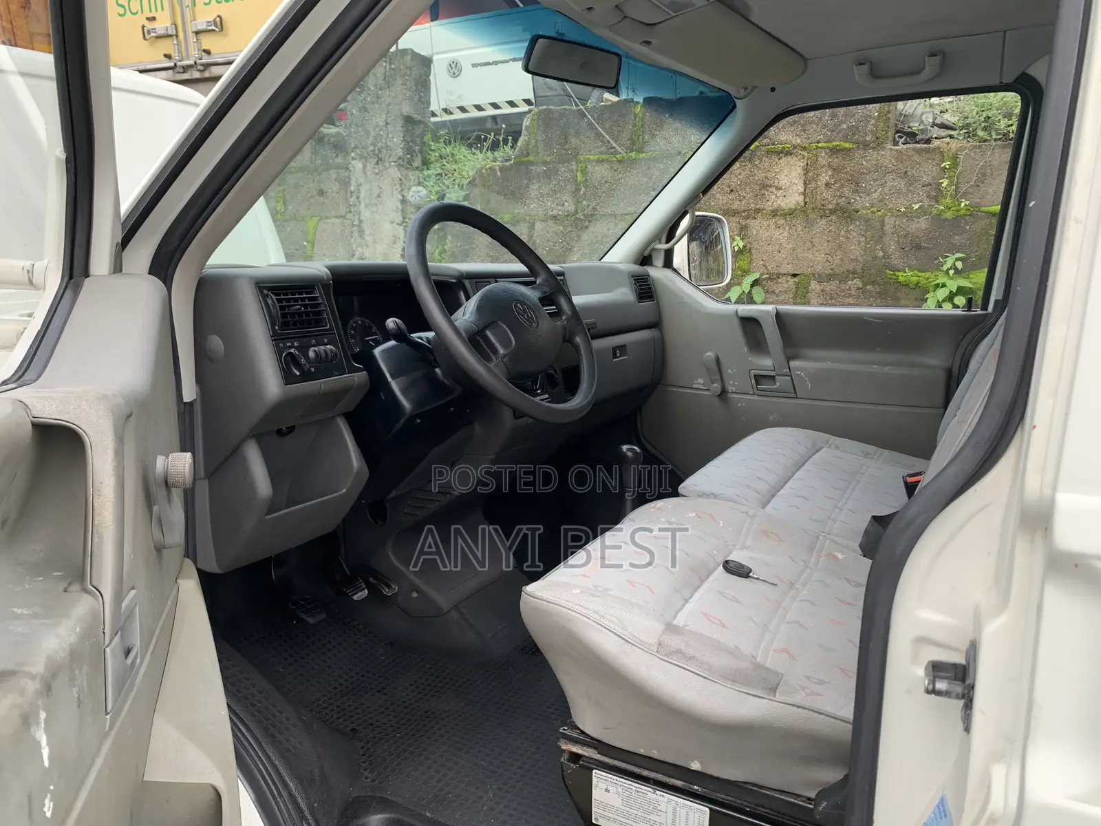 Volkswagen Transporter 2010 White