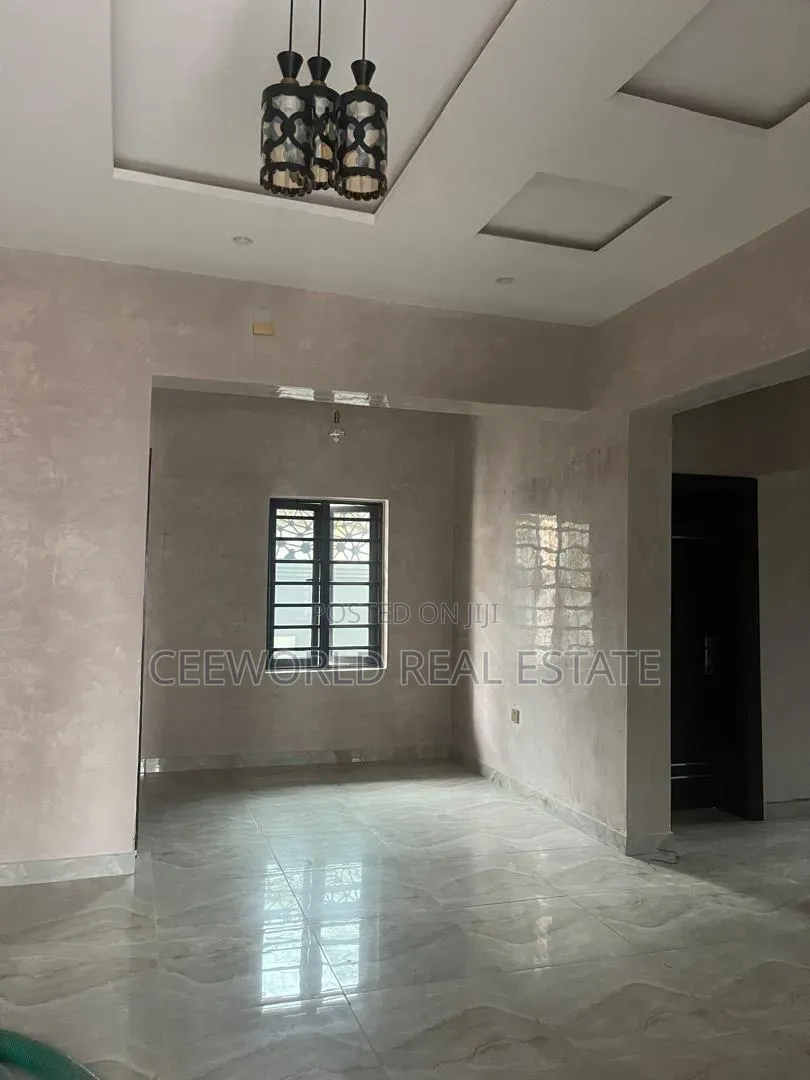 2bdrm Apartment in Olusoji Oluyole, Akala Express for rent