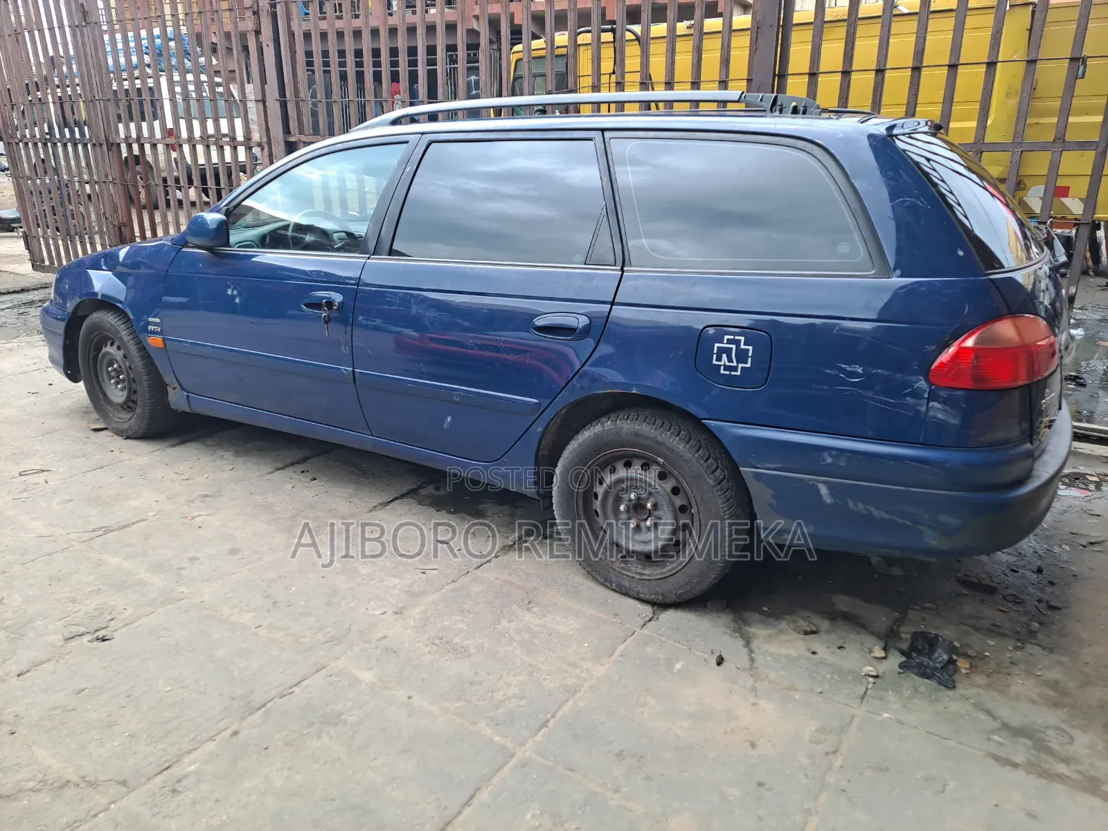 Toyota Avensis 2005 Blue