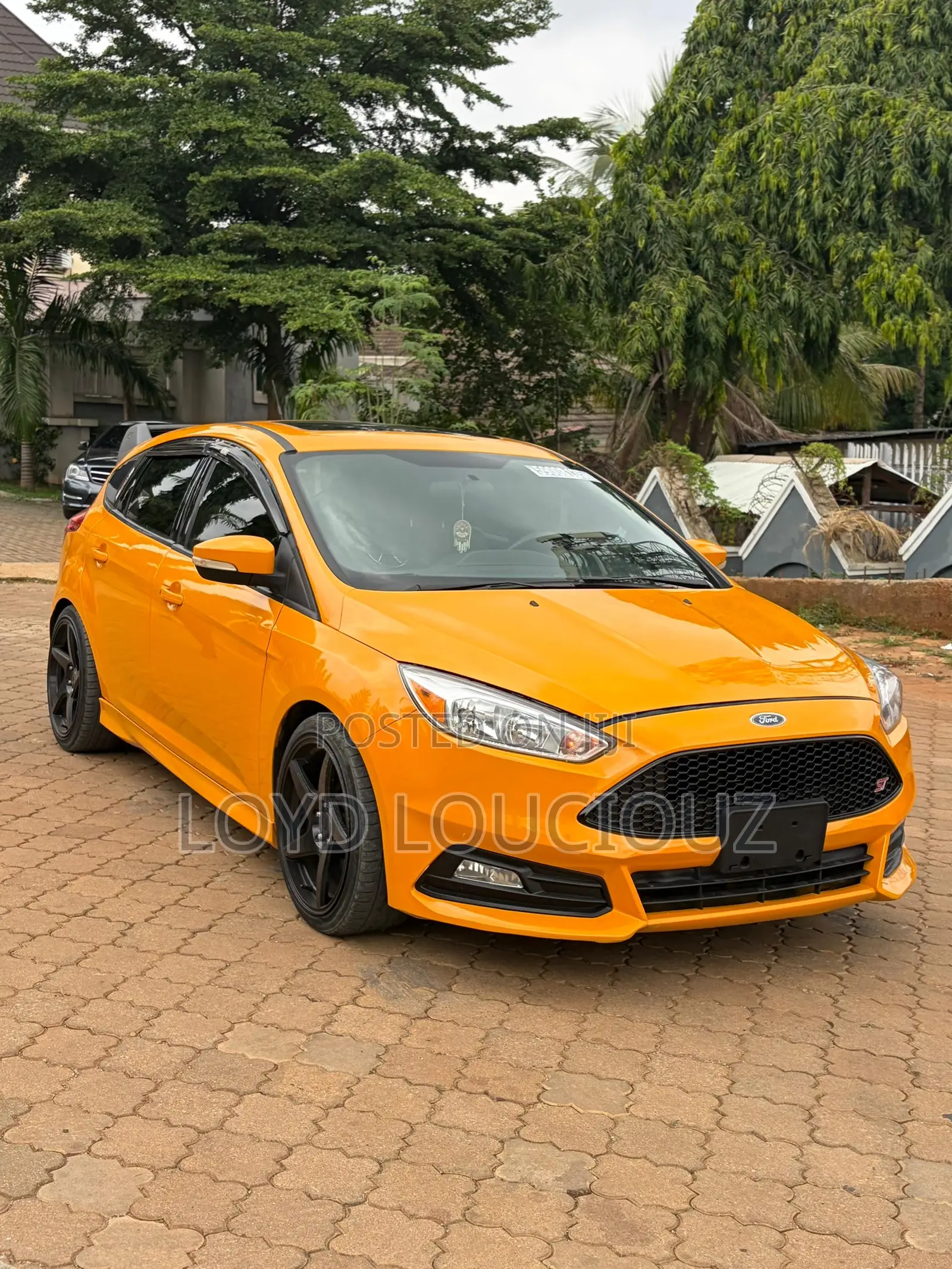 Ford Focus 2015 Orange