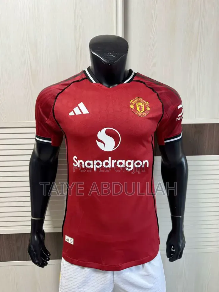Manchester United 2025/2026 Jersey (Shirt and Short Set)