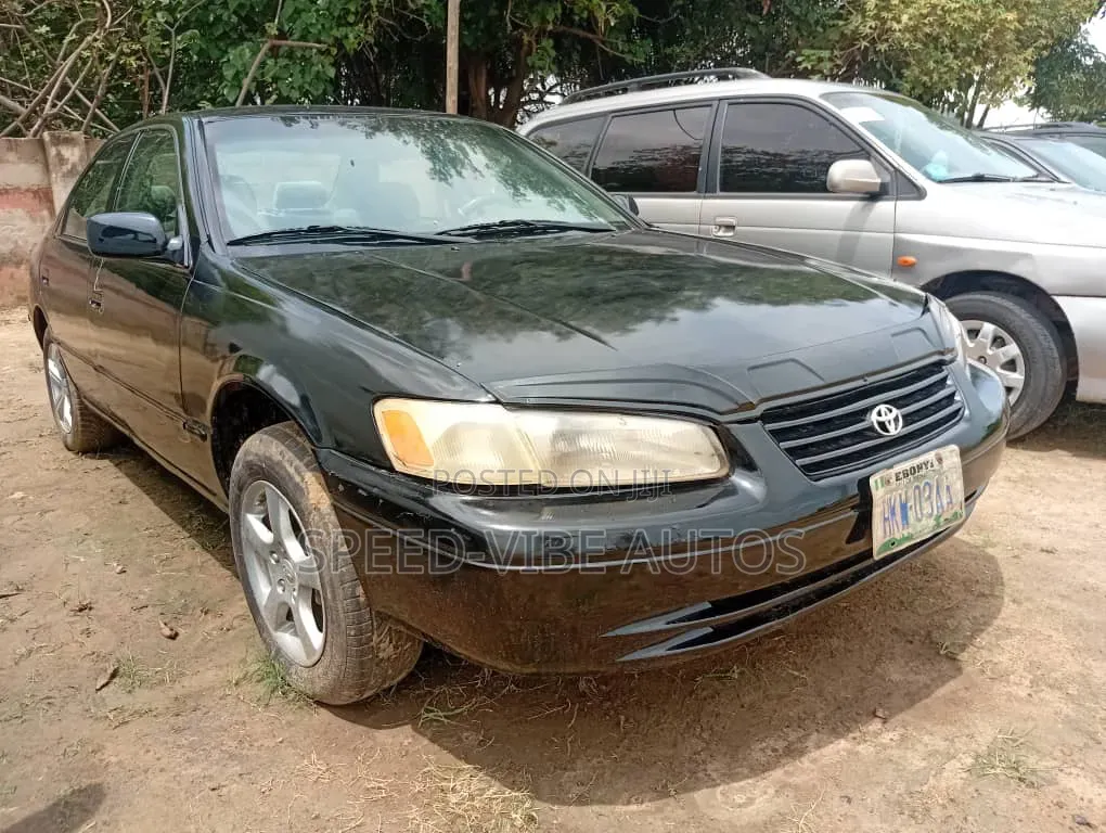 Toyota Camry 2000 Black