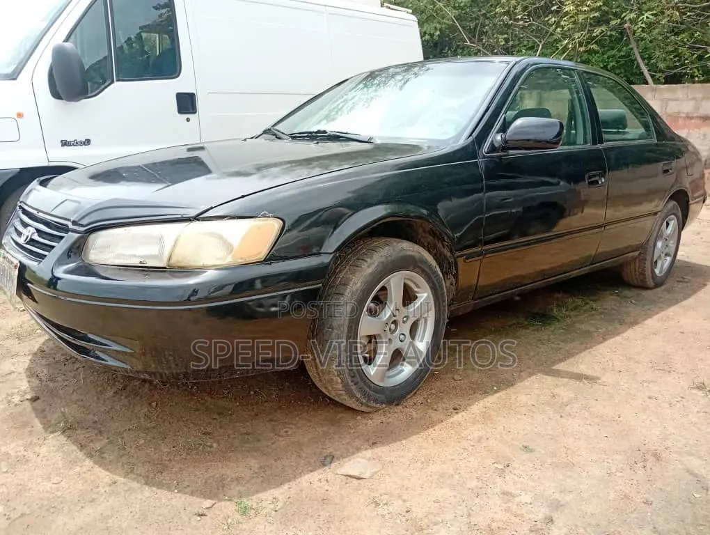 Toyota Camry 2000 Black