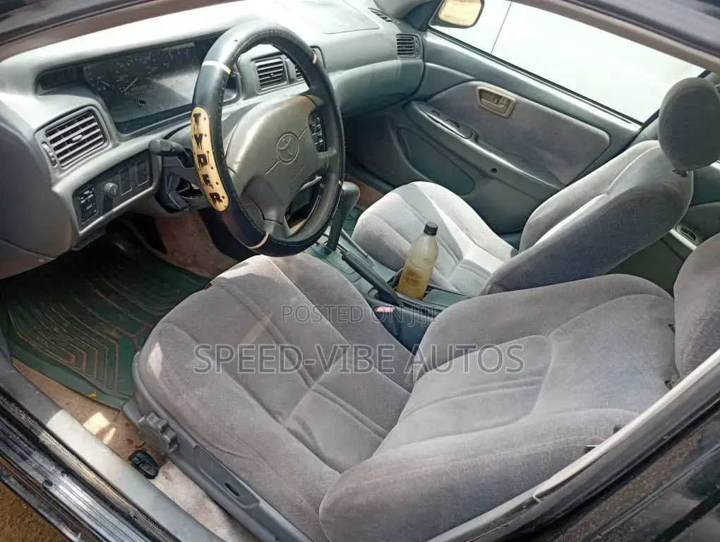 Toyota Camry 2000 Black
