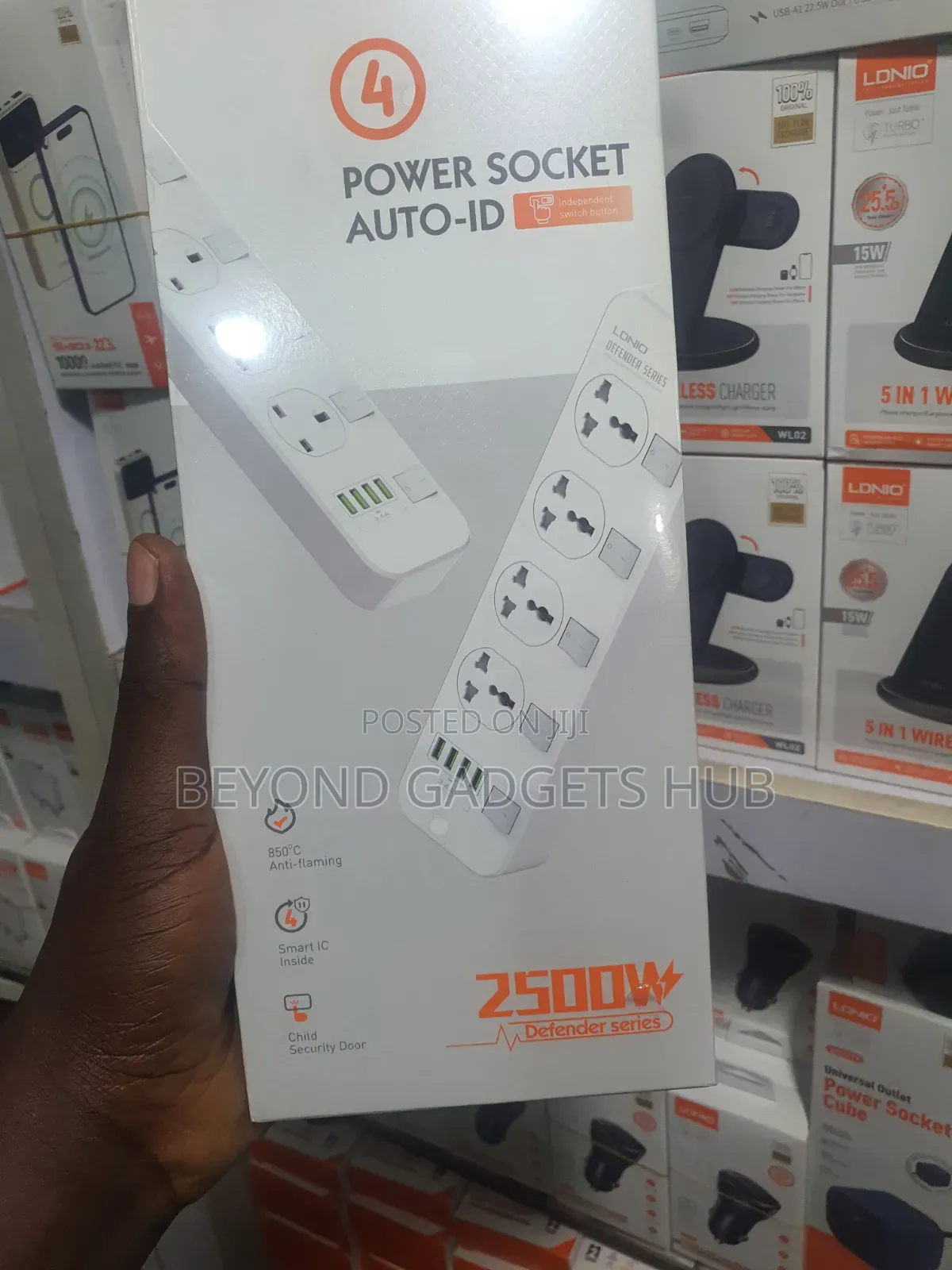 Ldnio Defender Series 2500w Power Socket With 4 Usb Ports