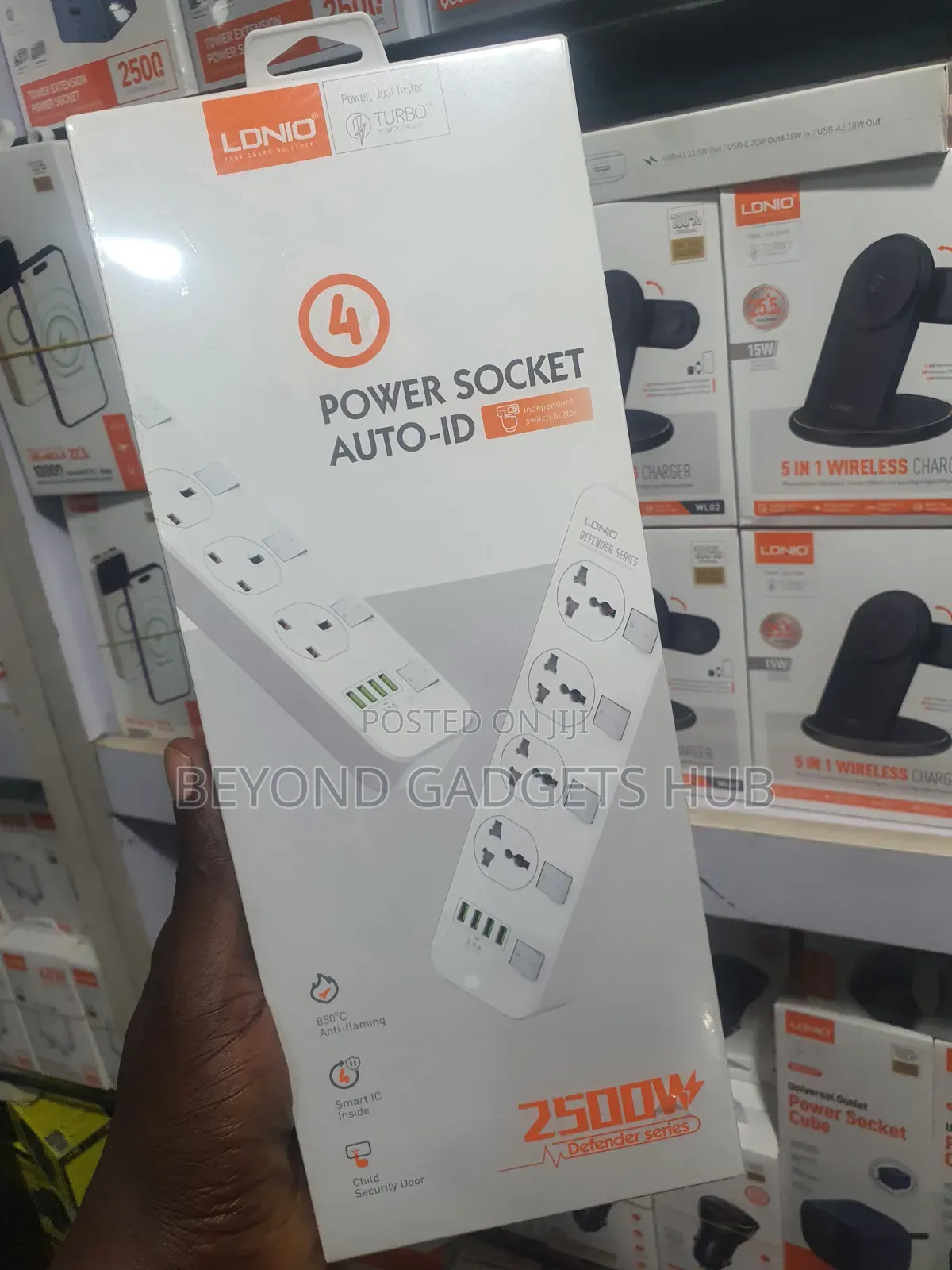 Ldnio Defender Series 2500w Power Socket With 4 Usb Ports