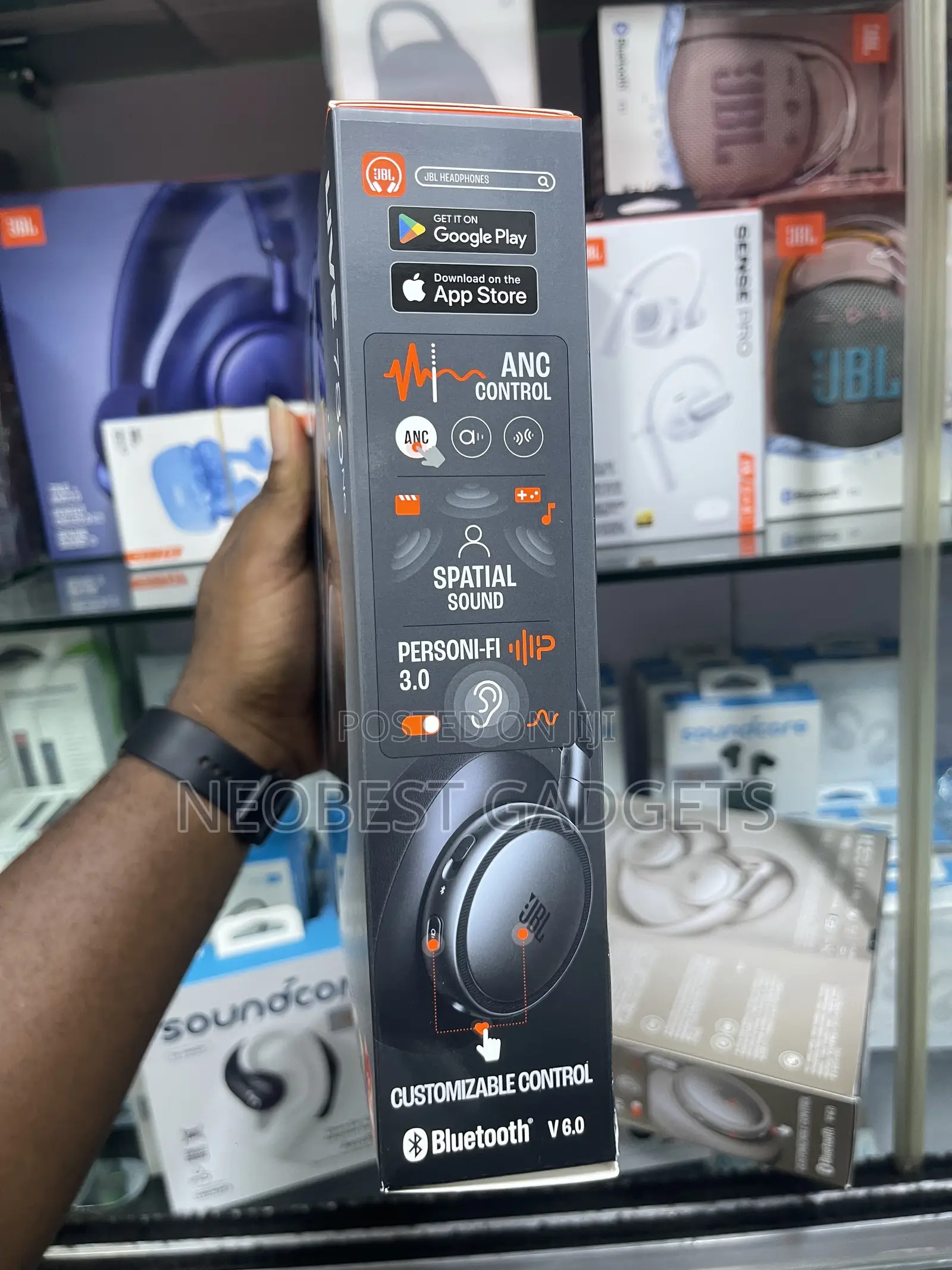 Black JBL Live 780nc