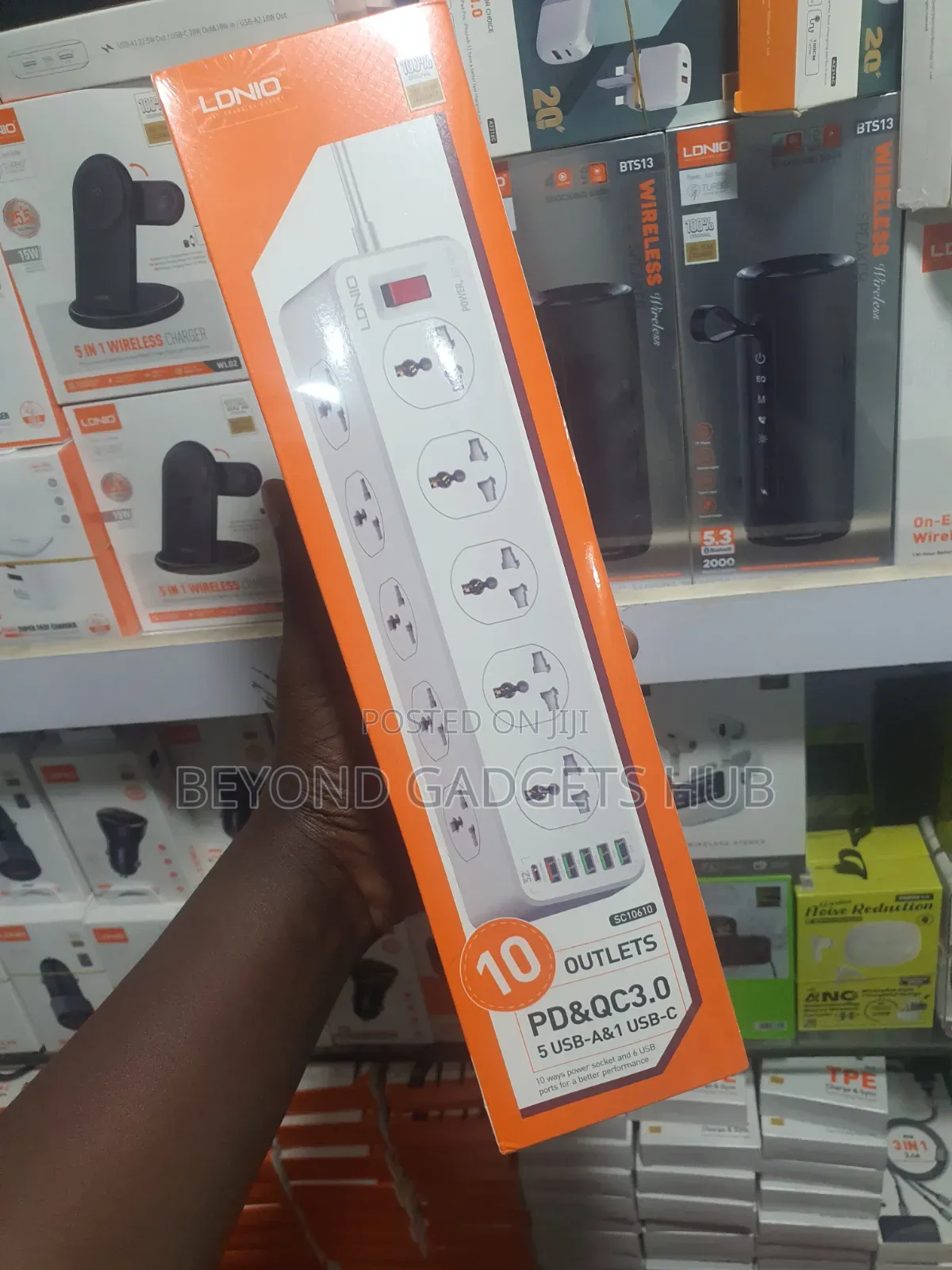 Ldnio 10-Outlet Power Strip With Pd Qc3.0 Fast Charging
