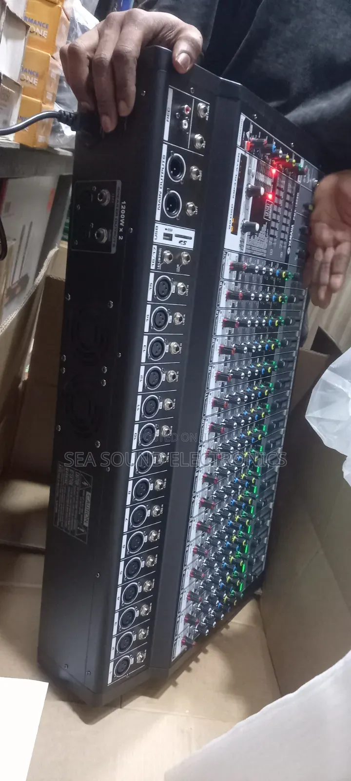 Yamaha 16 Channel Powered Mixer
