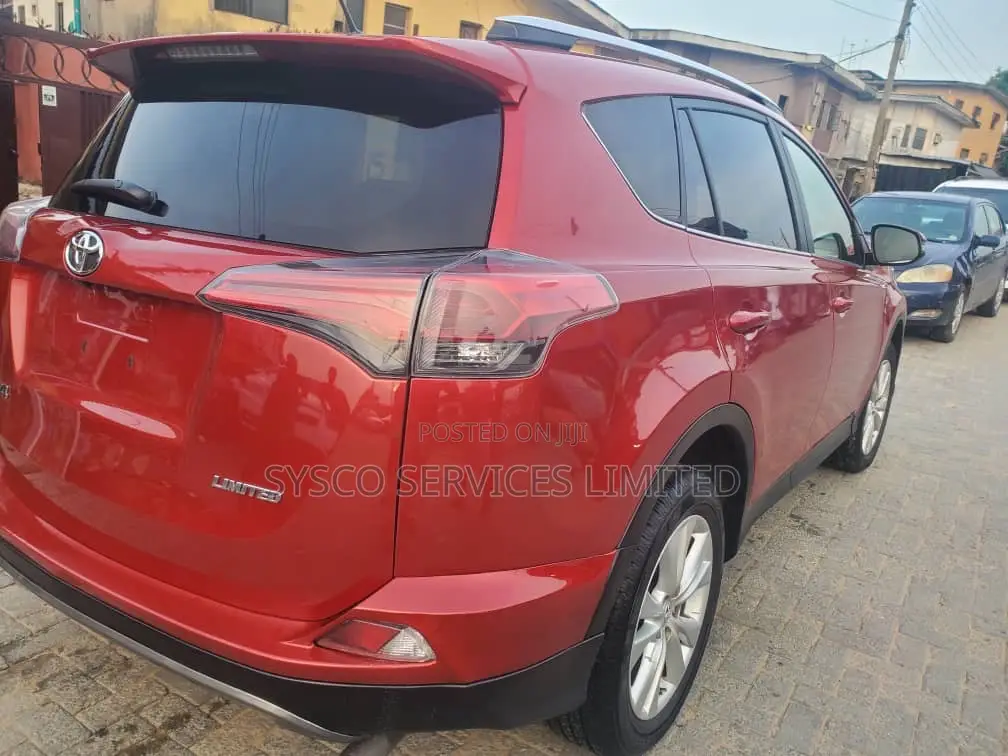 Toyota RAV4 XLE 4dr SUV (2.5L 4cyl 6A) 2015 Red