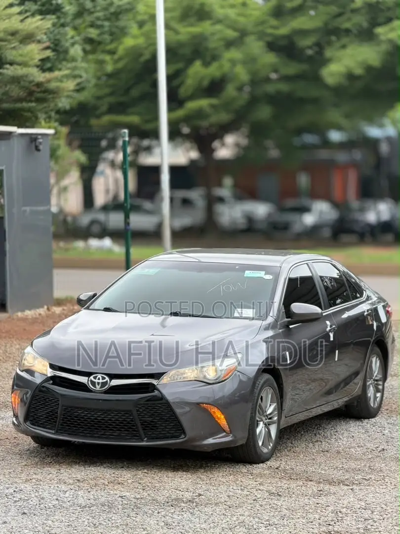 Toyota Camry 2017 Gray