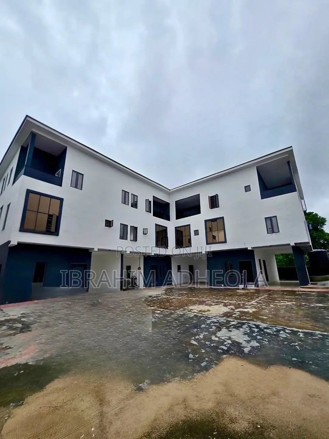 4bdrm Townhouse/Terrace in Omole Phase1 for sale