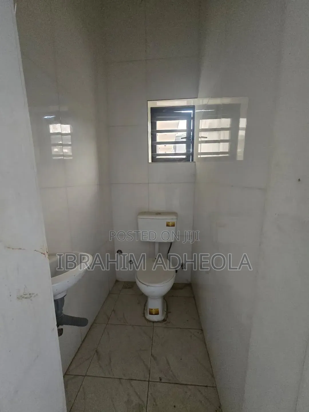 4bdrm Townhouse/Terrace in Omole Phase1 for sale