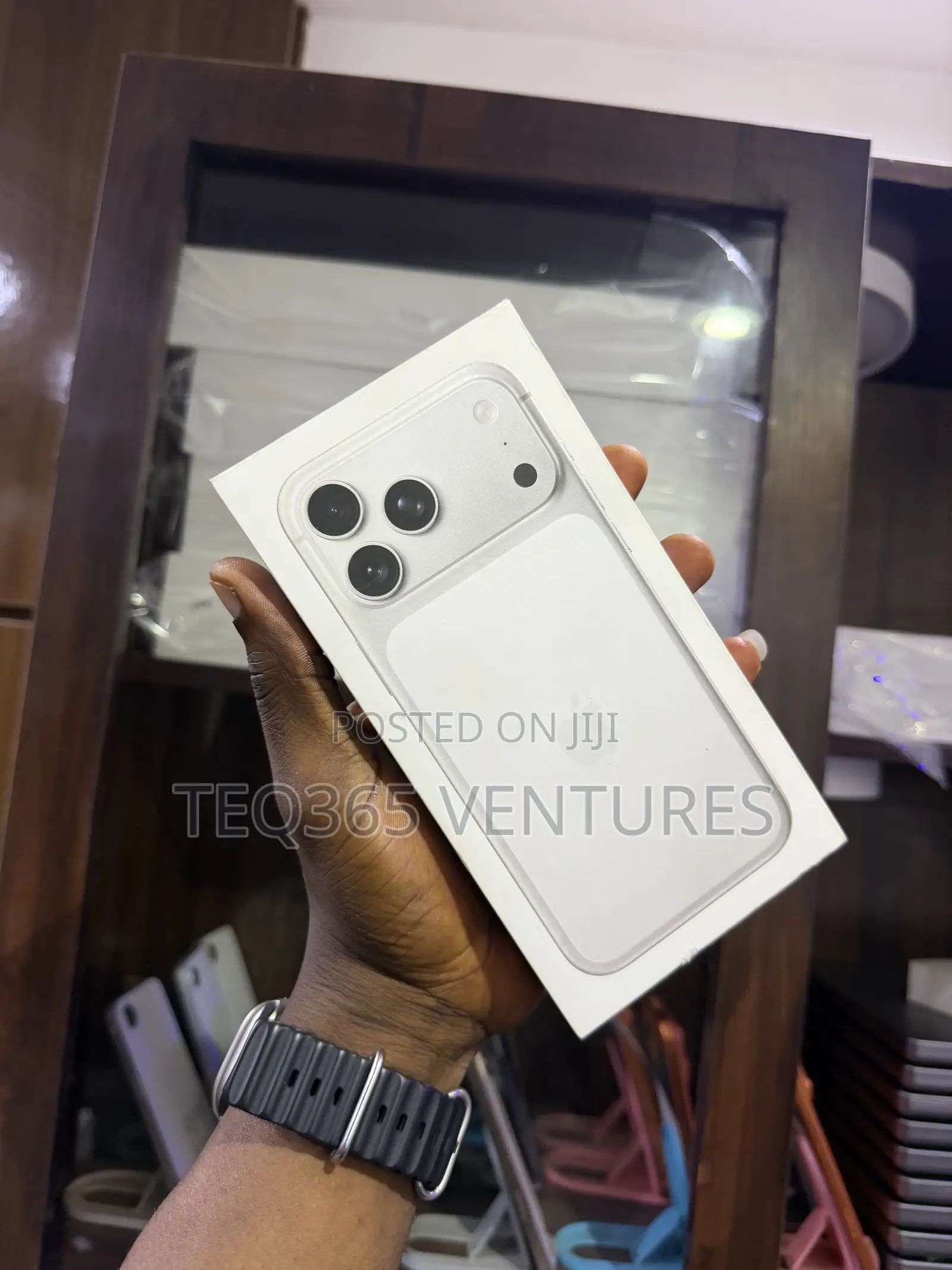 New Apple iPhone 17 Pro Max 256 GB Silver
