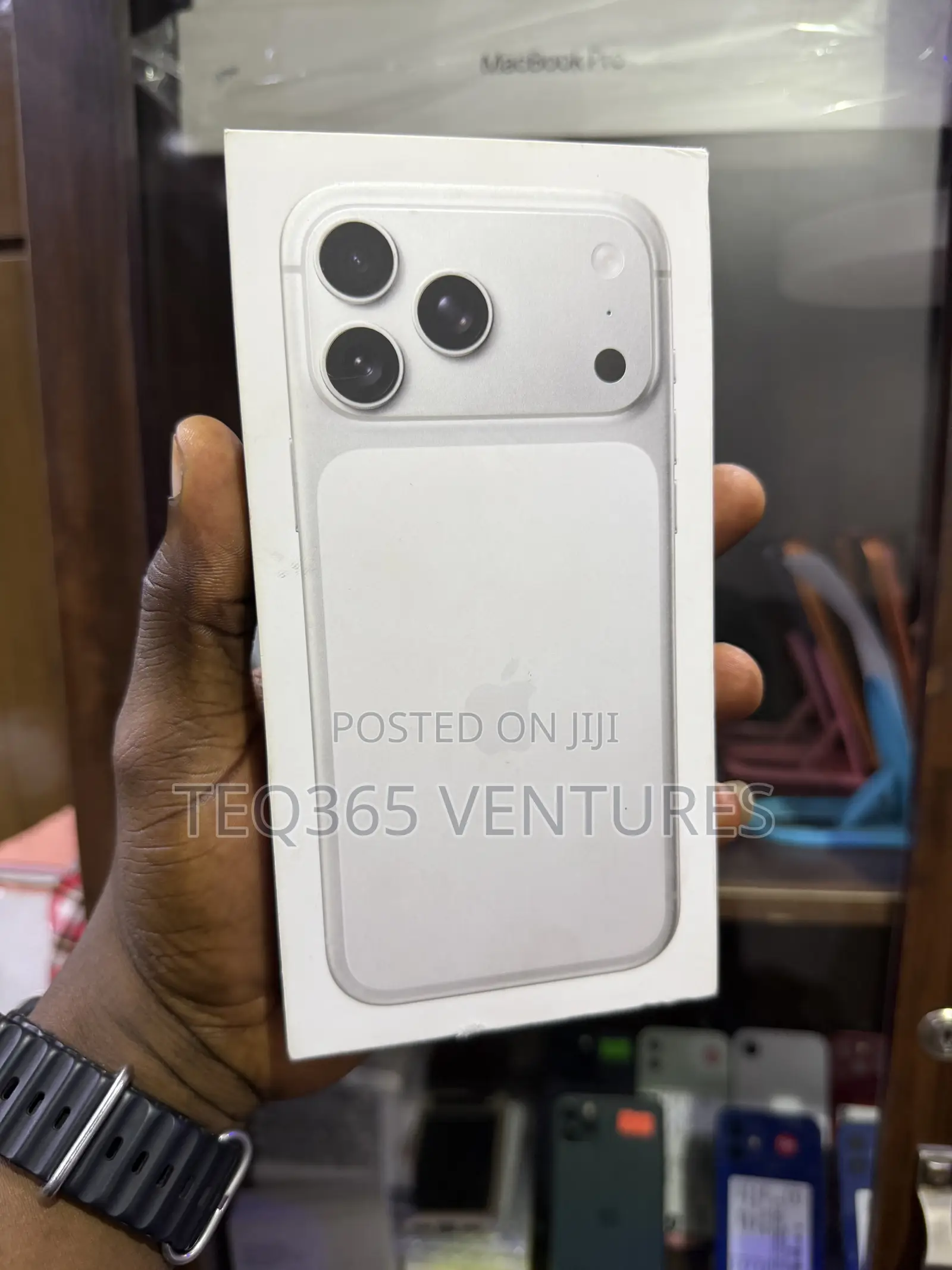 New Apple iPhone 17 Pro Max 256 GB Silver