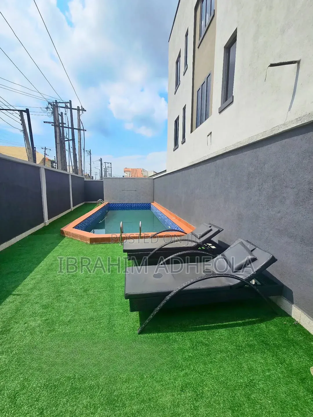 5bdrm Duplex in Ogudu Gra for sale