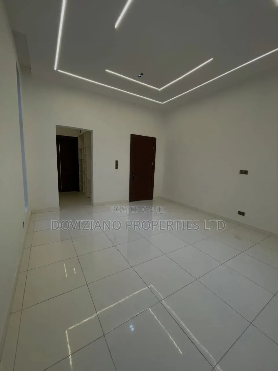 5bdrm Duplex in Ado / Ajah for sale
