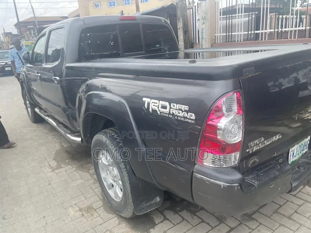 Toyota Tacoma 2013 Gray