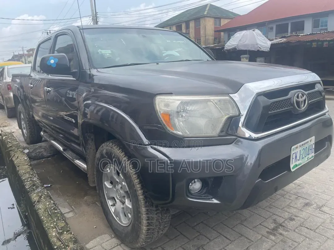 Toyota Tacoma 2013 Gray
