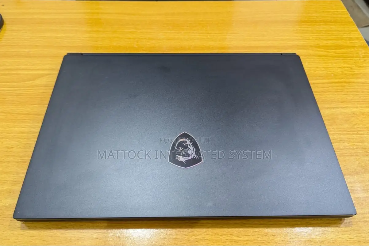 Laptop MSI GS66 Stealth 10UE 32GB Intel Core i7 SSD 1T