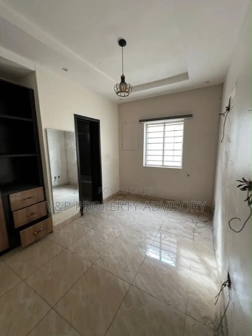 1bdrm Shared Apartment in Ikate Lekki Phase for rent