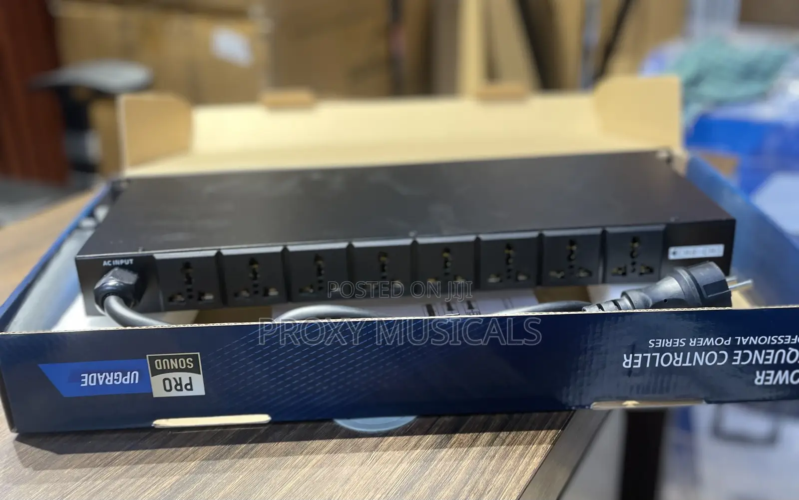 DBX Power Sequence Controller With an Integrated Voltage Breaker