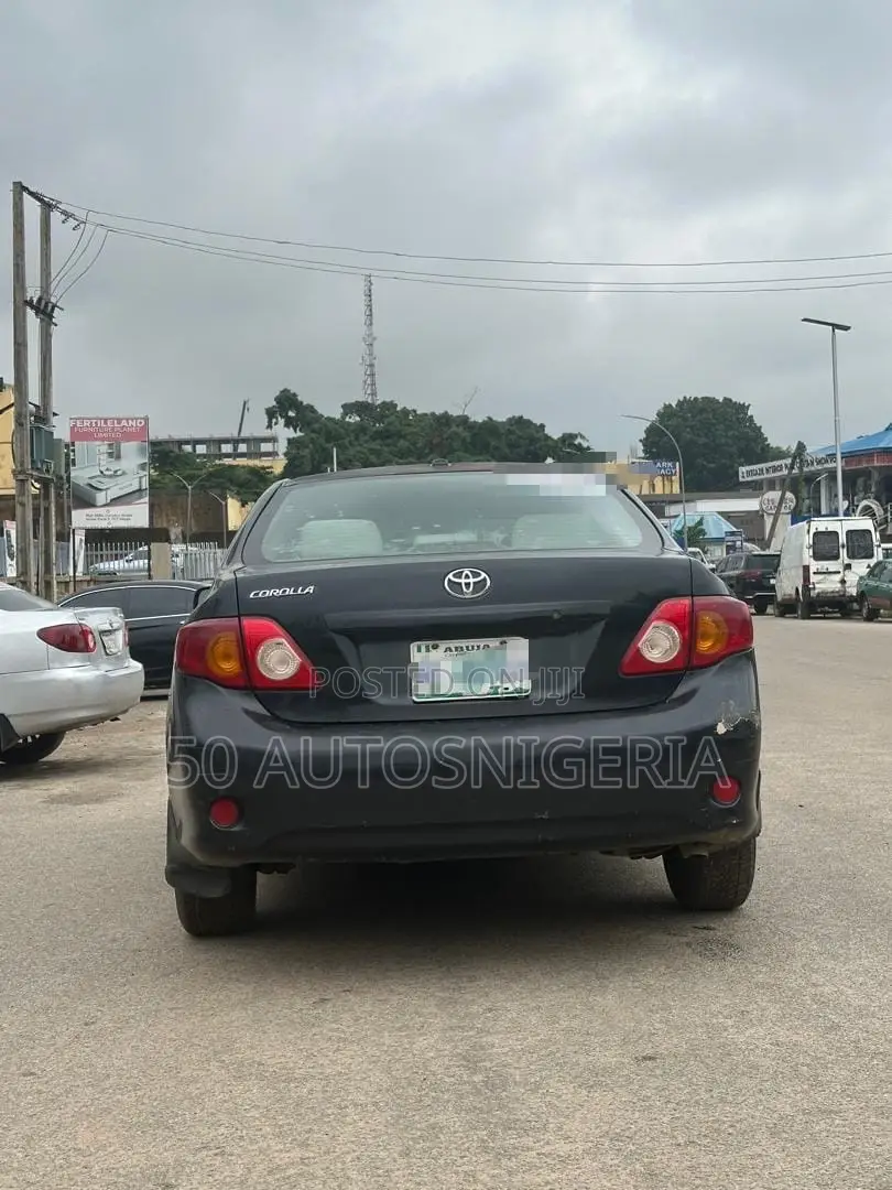 Toyota Corolla LE 4dr Sedan (1.8L 4cyl 4A) 2010 Black
