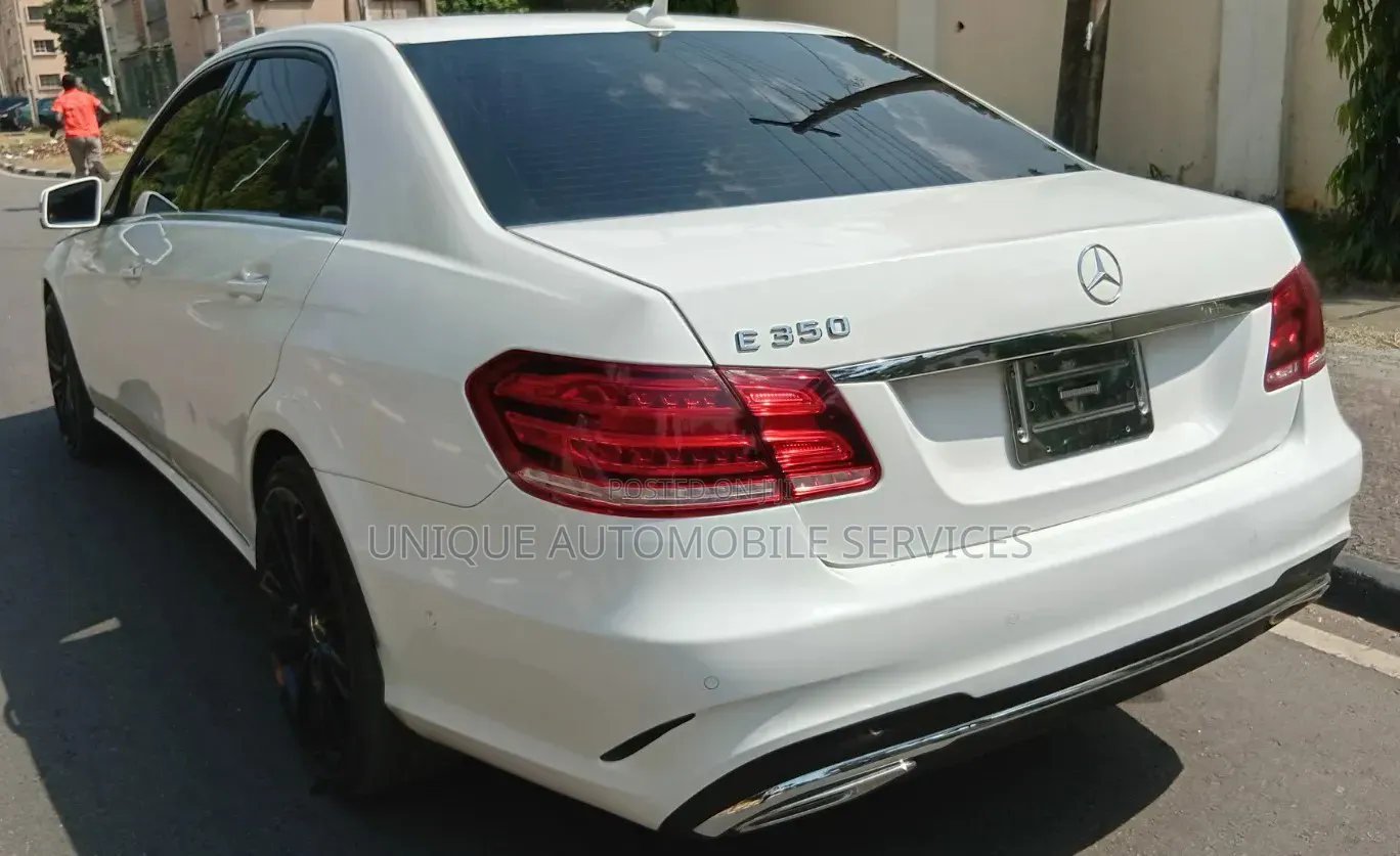 Mercedes-Benz E350 Base 4dr Sedan RWD (3.5L 6cyl 7A) 2014 Off white